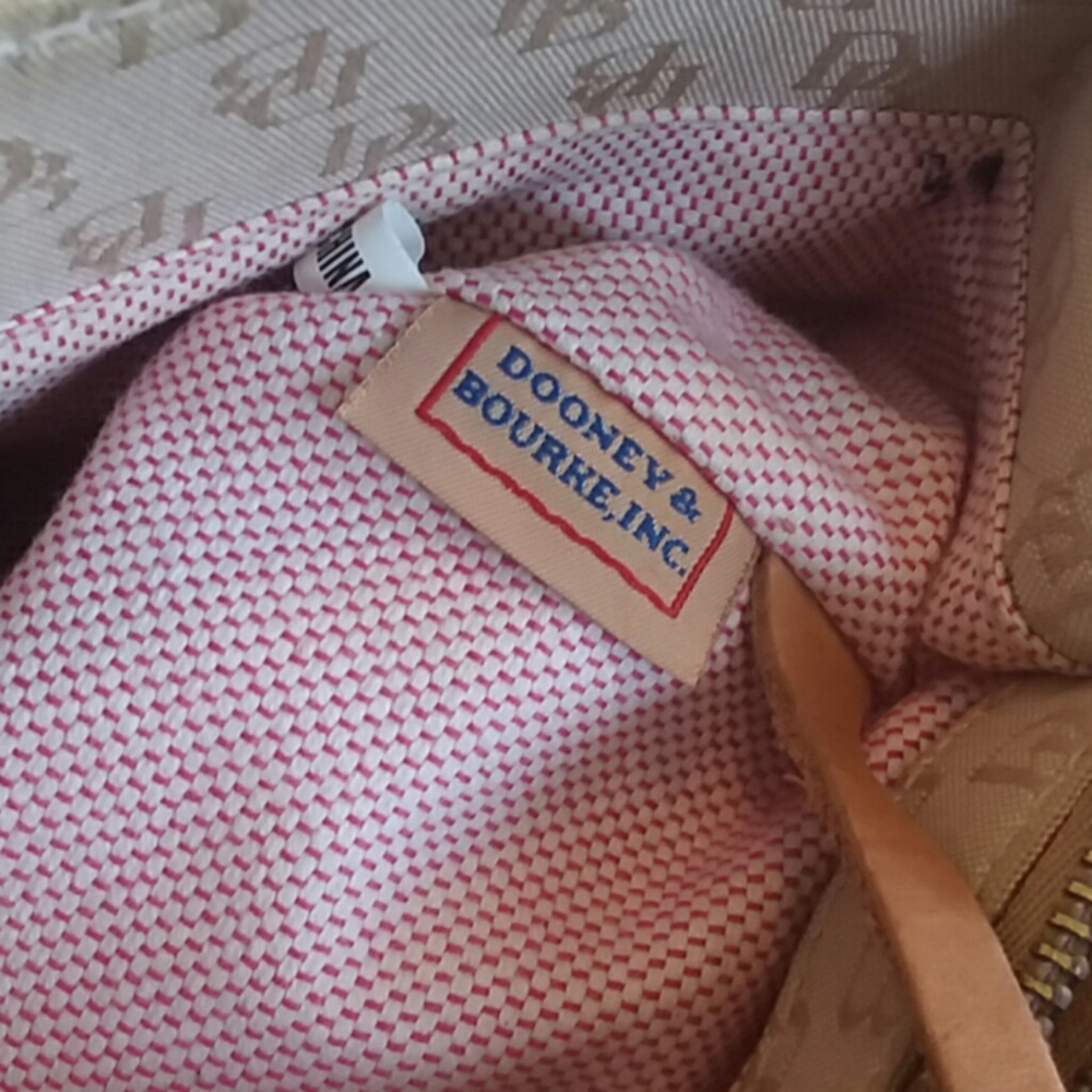 Vintage Dooney & Bourke purse - Picture 6 of 7